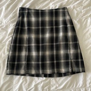 brandy melville plaid mini skirt